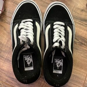 Black old school low top vans. black. size 5.5 men’s